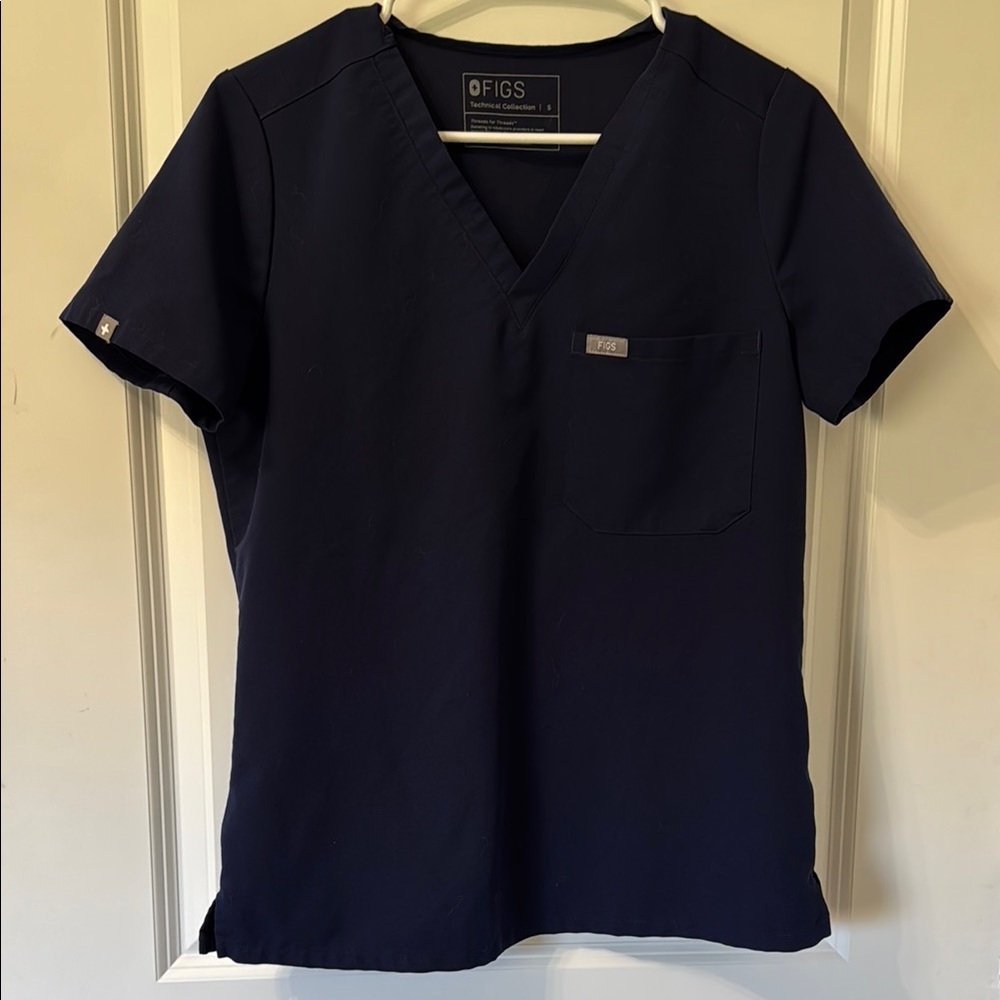 Figs Caterina One Pocket Dark Blue Scrub Top